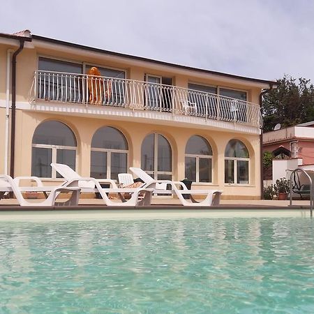 Isola Del Sole Apartment Syracuse Bagian luar foto