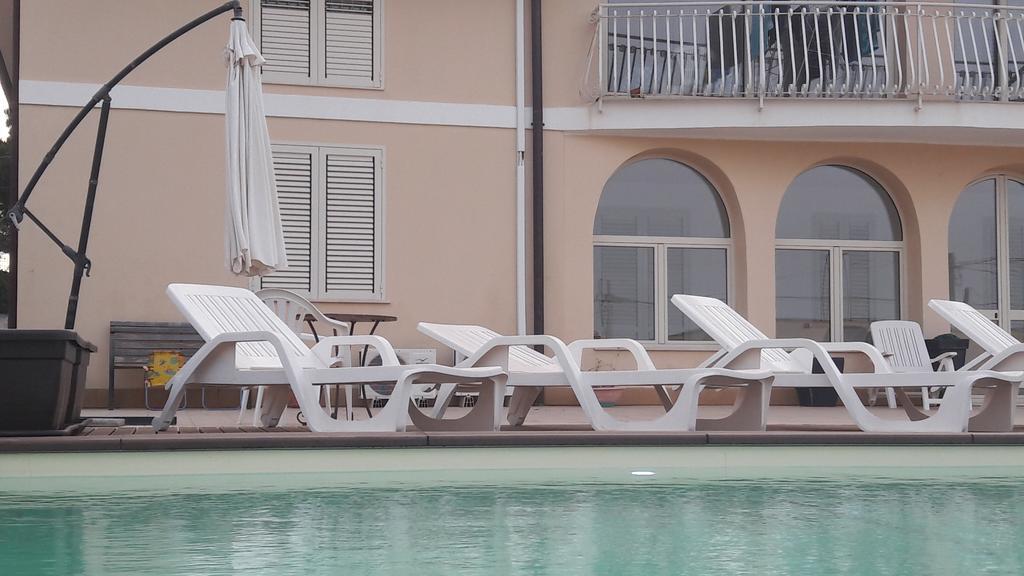 Isola Del Sole Apartment Syracuse Bagian luar foto