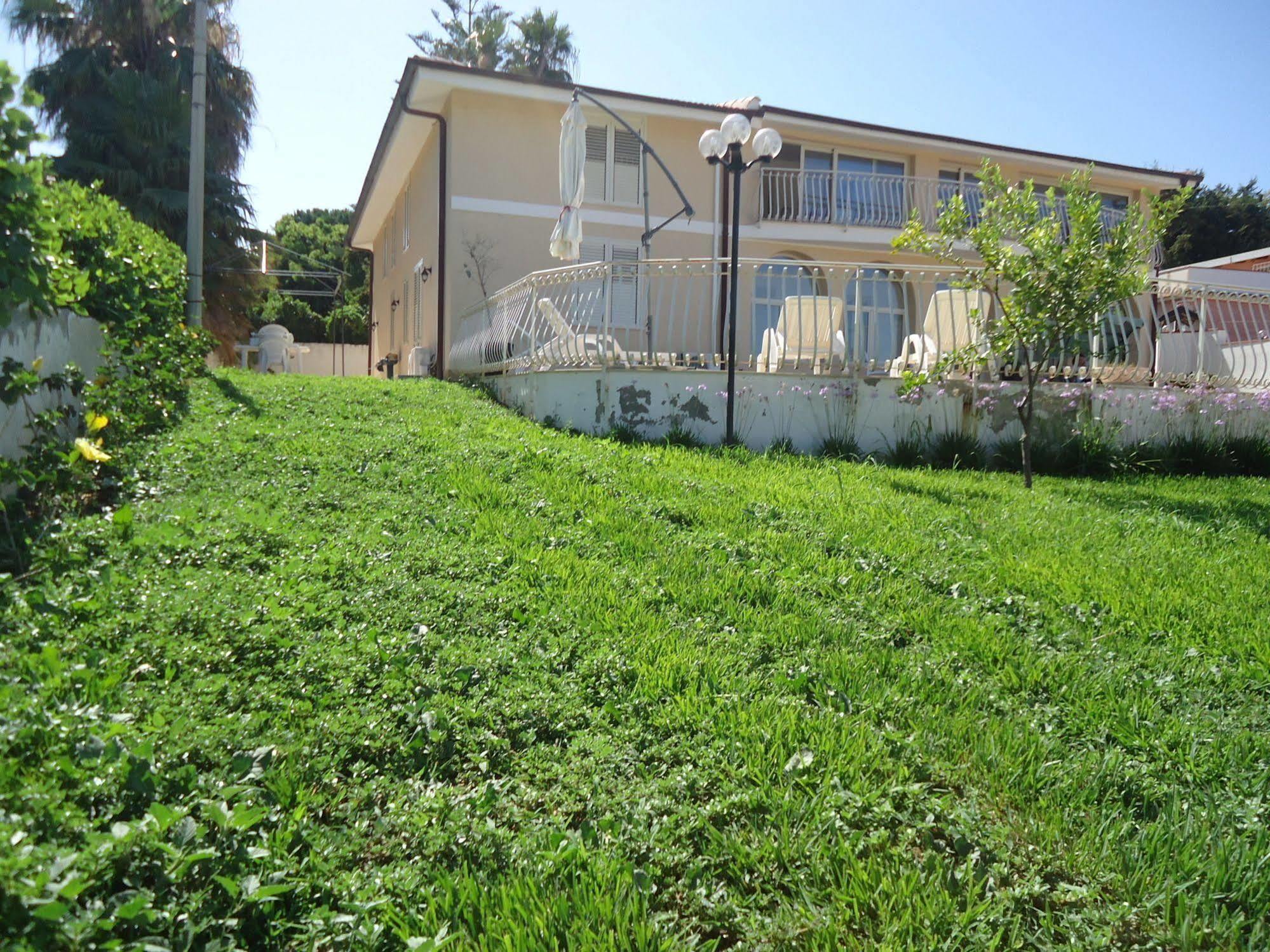 Isola Del Sole Apartment Syracuse Bagian luar foto
